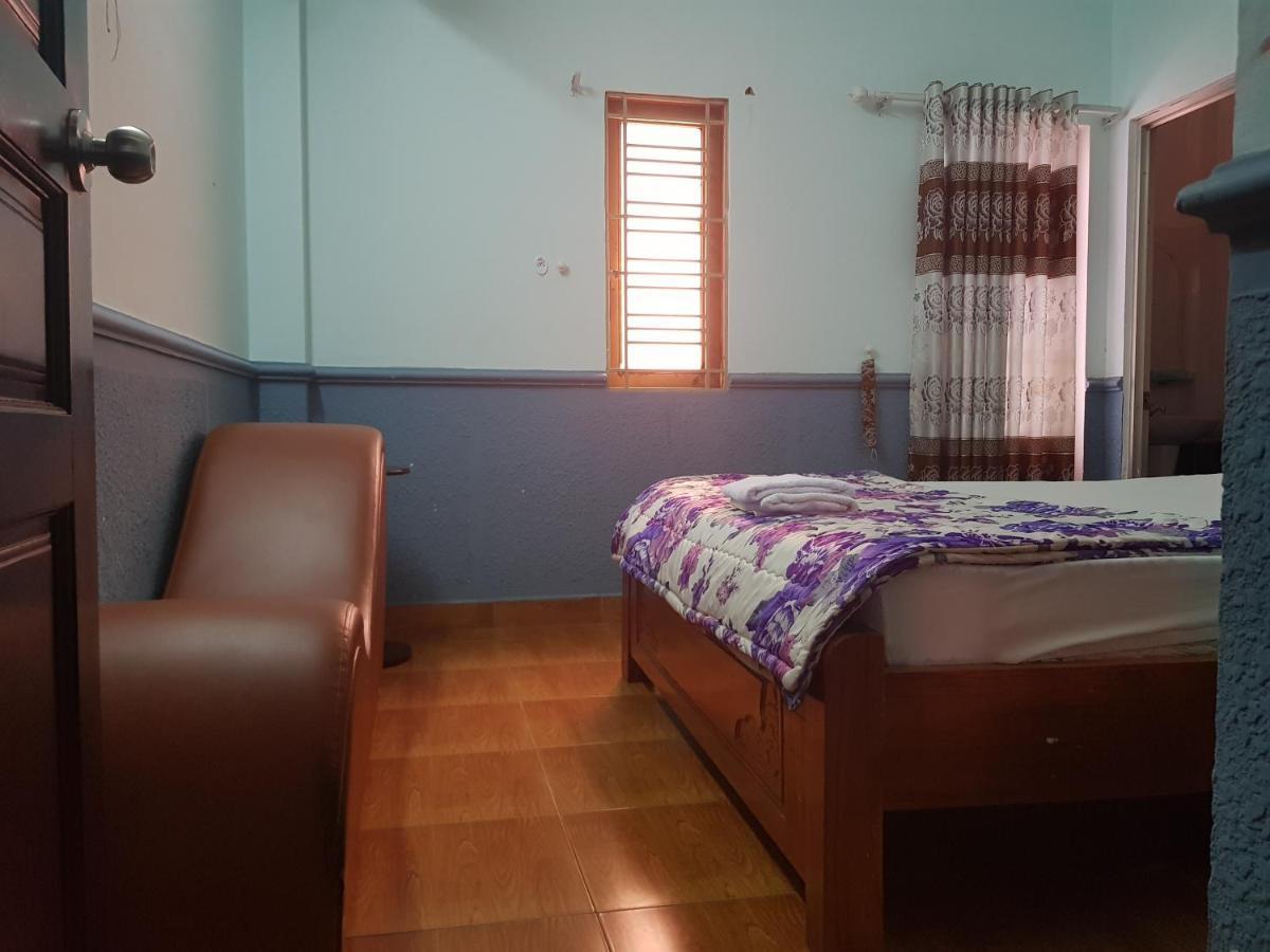 Van Thanh Dat Hotel Thành Pho Ho Chí Minh Esterno foto